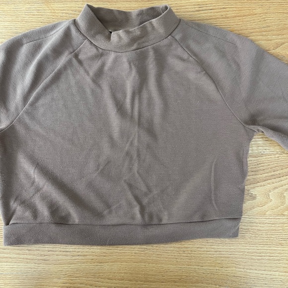 Adidas Women’s crop top - Picture 4 of 4